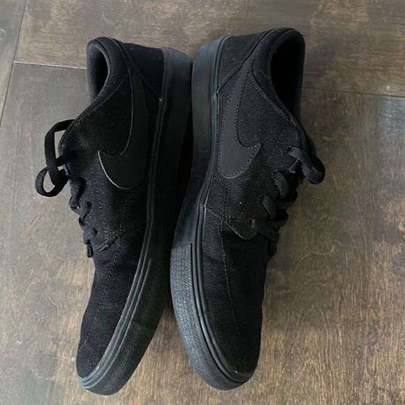 🌟Host Pick 🌟 Nike Black Canvas Skate Shoes Sz-7Y - Picture 3 of 10